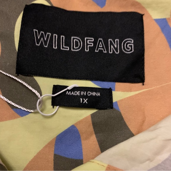 NWT Wildfang Essential Short Sleeve Abstract Bold Button Up Shirt - Picture 3 of 12